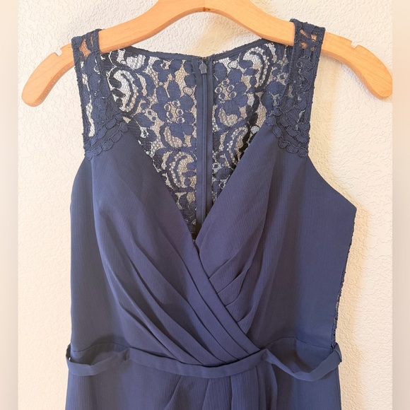 David's Bridal Navy Marine Blue Midi Sleeveless Lace Back Bridesmaid Dress 10 - Picture 2 of 9